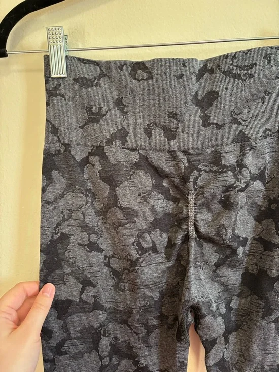 Gymshark Adapt Seamless Leggings - Picture 8 of 8